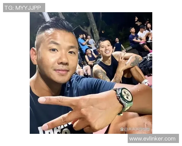 退役黑人足球明星的传奇人生与社会影响探讨